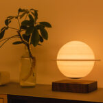 Levitating Saturn Lamp — დეტალური ხედი
