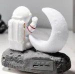 Cosmonaut Moon Speaker Lamp — შეფუთვა და კომპლექტაცია