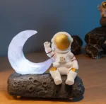 Cosmonaut Moon Speaker Lamp — ფოტო 4