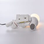 კედლის სანათი