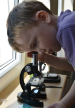 National Geographic 300x-1200x Microscope — შეფუთვა და კომპლექტაცია