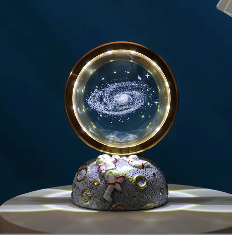 Andromeda Crystal Ball — მთავარი ფოტო